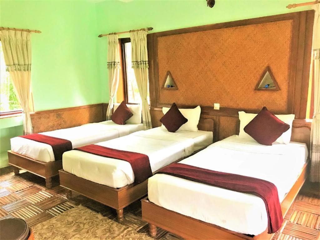 Himalayan Deurali Resort Pokhara Buitenkant foto